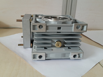 RV系列減速機配伺服方法蘭實物圖