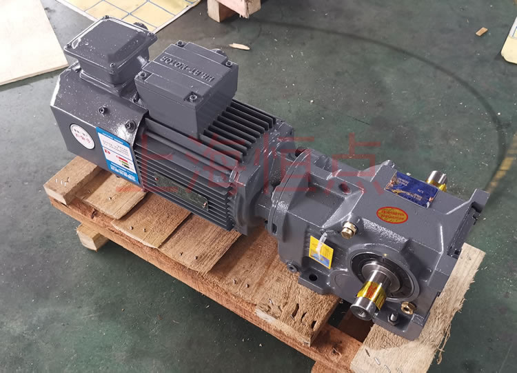 K37系列減速機輸入配變頻電機，輸出雙軸A+B 實物照片