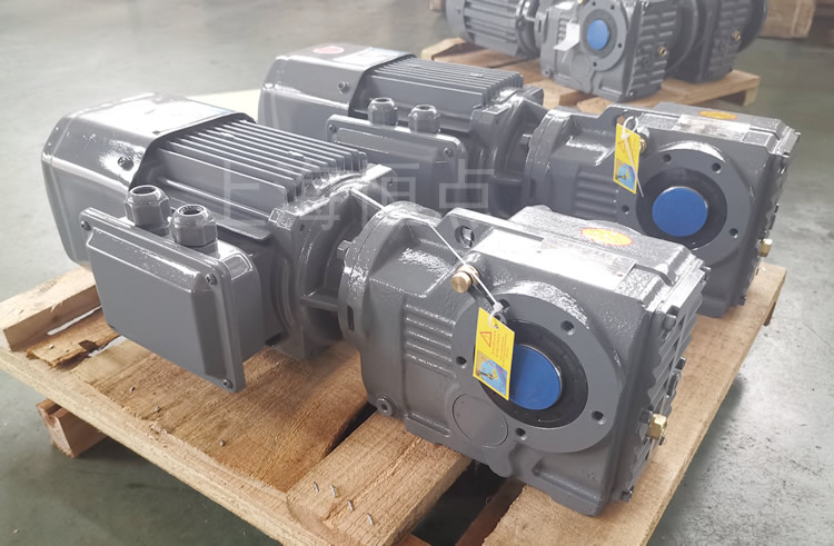 KA37系列減速機通孔輸出，配電機實物圖