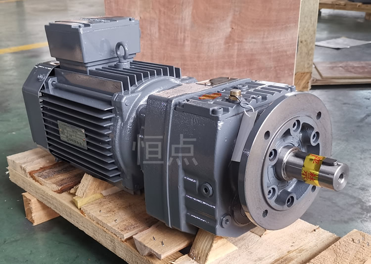 RF47系列減速機配直聯電機，立式安裝 輸出法蘭+軸 實物圖