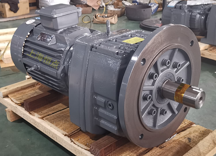 RF87減速機，立式安裝，輸入配電機，實物照片如下