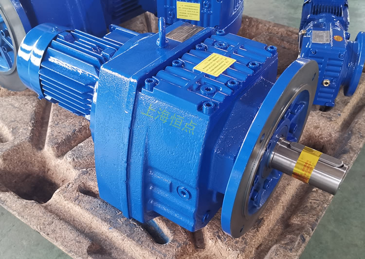 RF87減速機，立式安裝，輸入配電機，實物照片如下