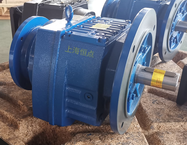 RF87減速機，輸入配法蘭B5端蓋，立式法蘭輸出，實物照片